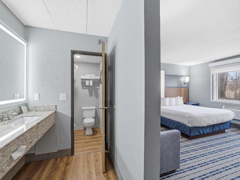 AmericInn by Wyndham White Bear Lake St. Paul image