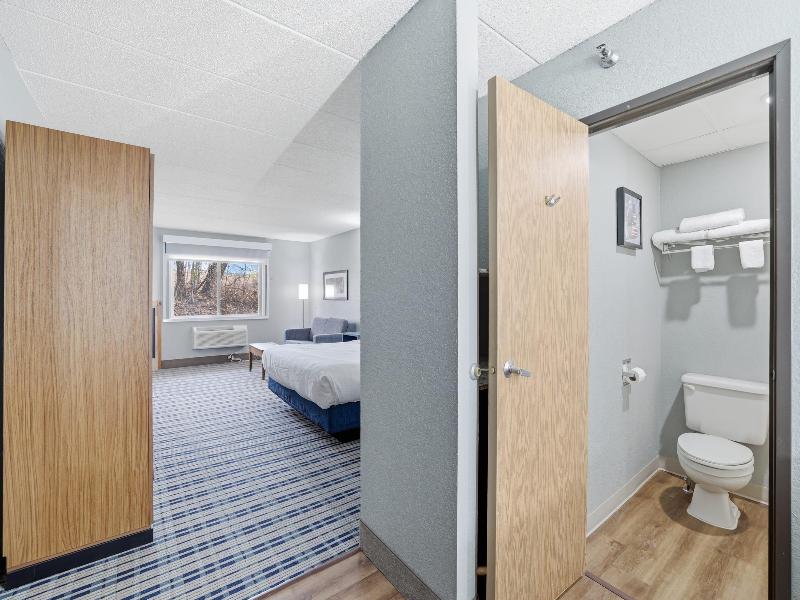 AmericInn by Wyndham White Bear Lake St. Paul image