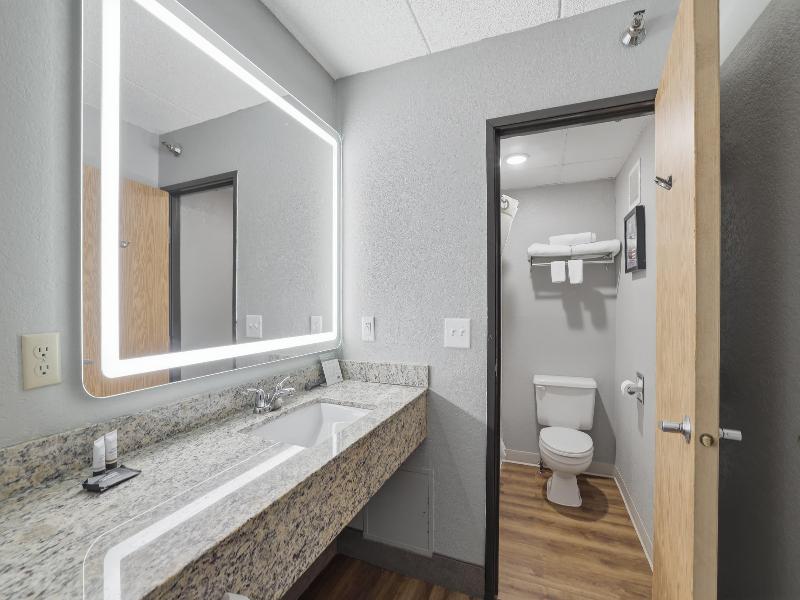 AmericInn by Wyndham White Bear Lake St. Paul image