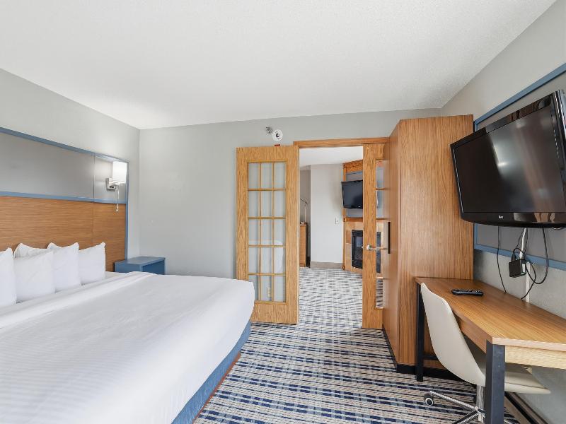 AmericInn by Wyndham White Bear Lake St. Paul image