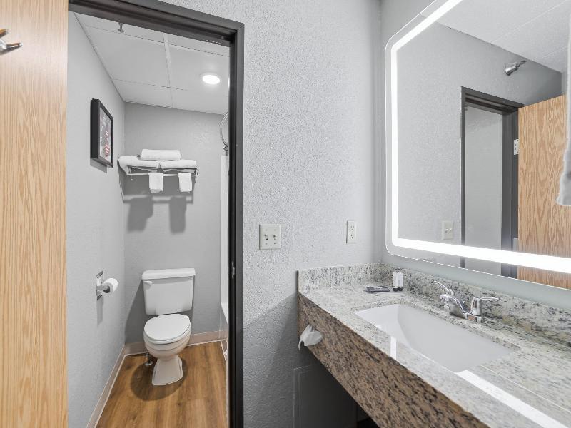 AmericInn by Wyndham White Bear Lake St. Paul image
