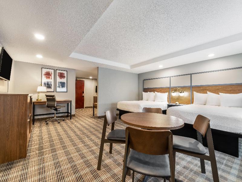 SUITE TWO QUEEN BEDS PREMIER