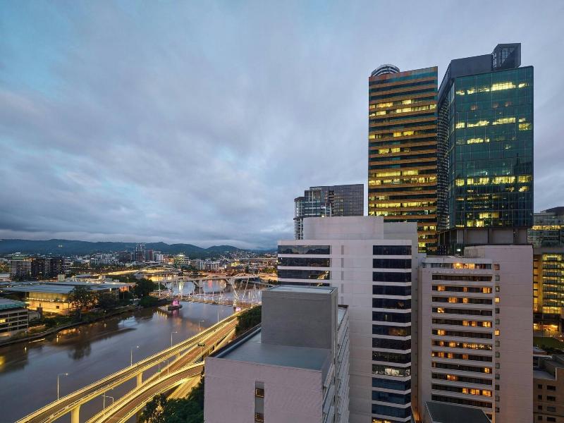 W Brisbane image