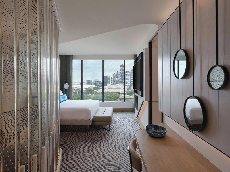 W Brisbane image