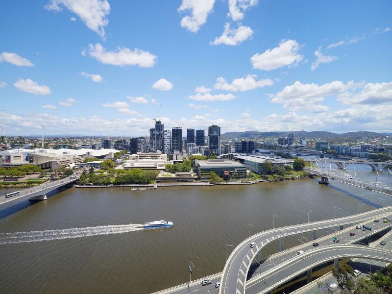 W Brisbane image