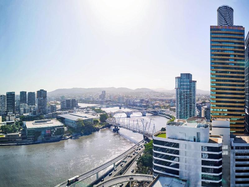 W Brisbane image
