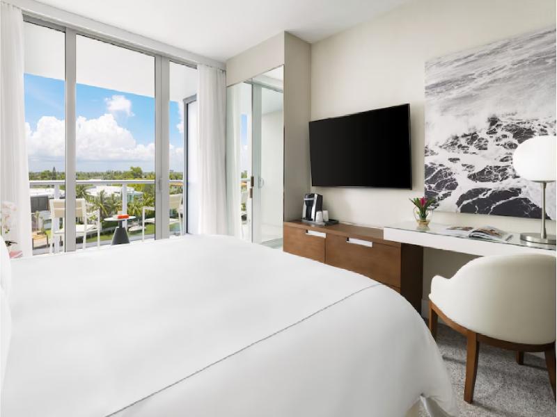 The Altair Bay Harbor Hotel image