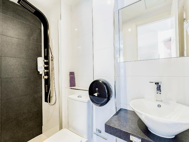 Bristol Sunset Beach image