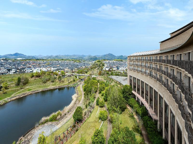 Holiday Inn Kobe Sanda by IHG image