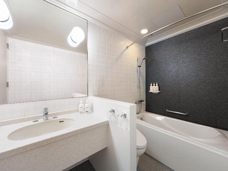 Holiday Inn Kobe Sanda by IHG image