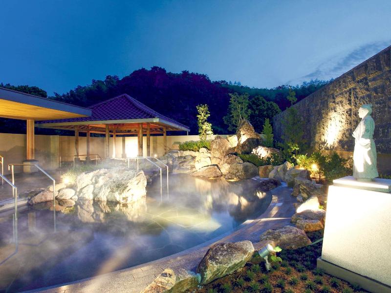 Mercure Kochi Tosa Resort & Spa image