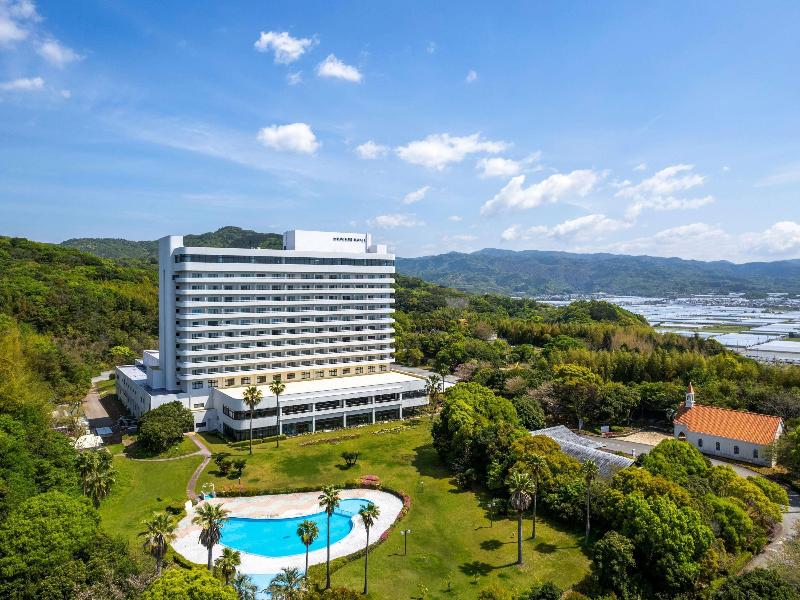 Mercure Kochi Tosa Resort & Spa image
