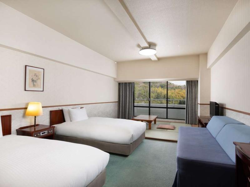 Mercure Kochi Tosa Resort & Spa image
