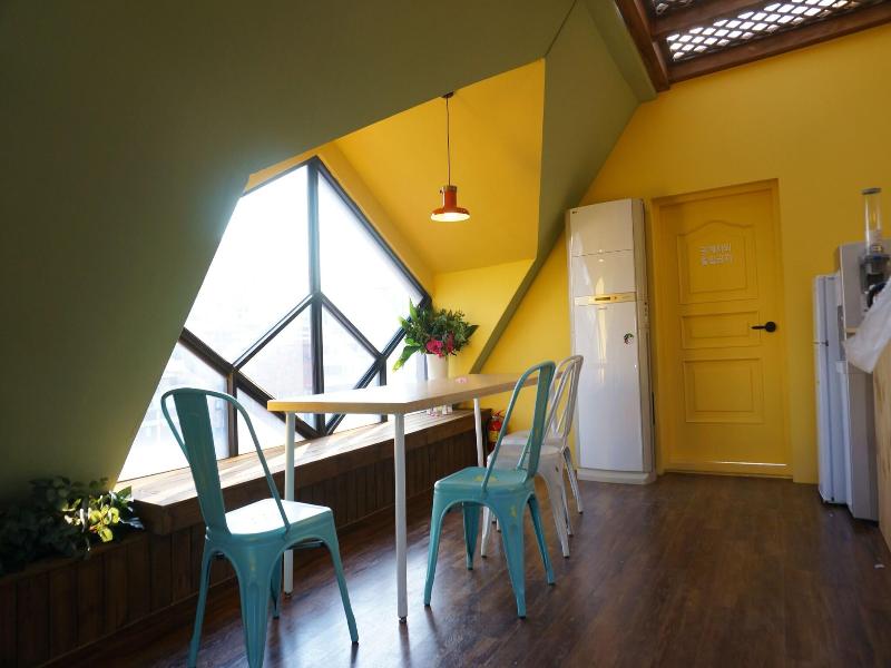 Hotel Gaon Golden Park image