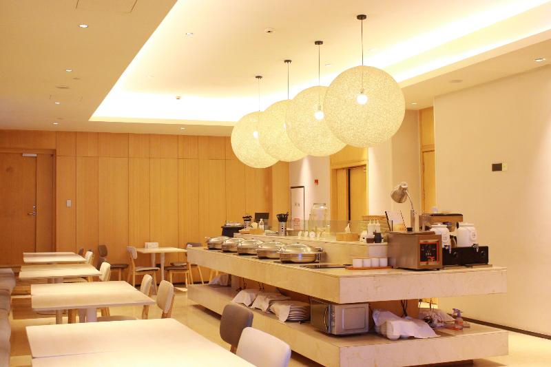 Ji Hotel (Xuzhou Suning Square)