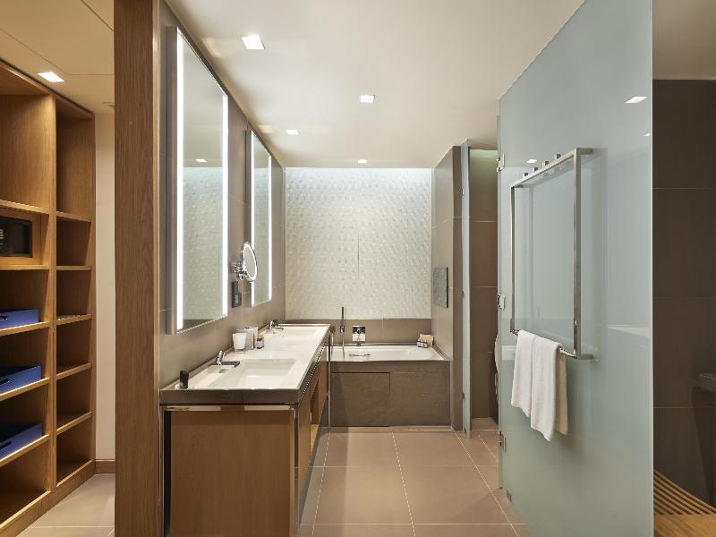 Andaz Delhi, By Hyatt image