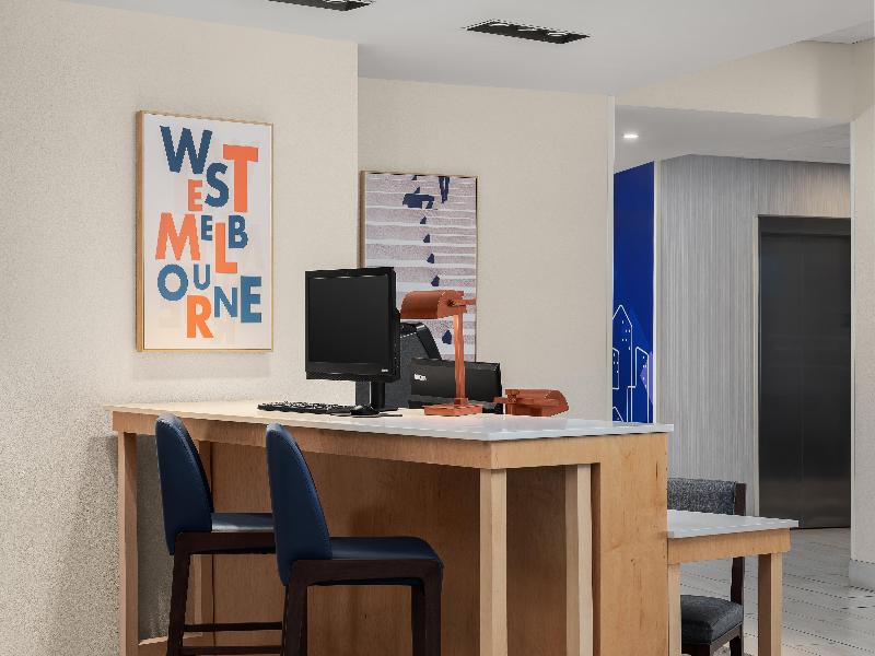 Holiday Inn Express & Suites West Melbourne image
