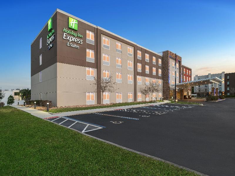 Holiday Inn Express & Suites West Melbourne image