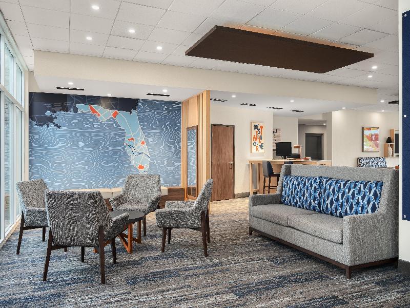 Holiday Inn Express & Suites West Melbourne image