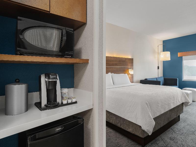 Holiday Inn Express & Suites West Melbourne image