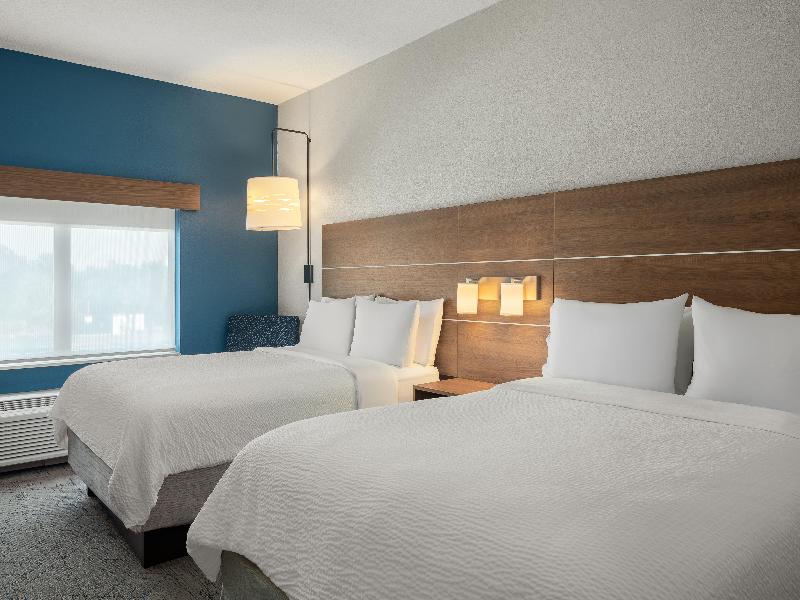 Holiday Inn Express & Suites West Melbourne image