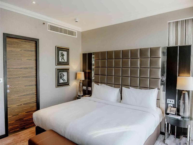 Hyatt Regency London Albert Embankment image