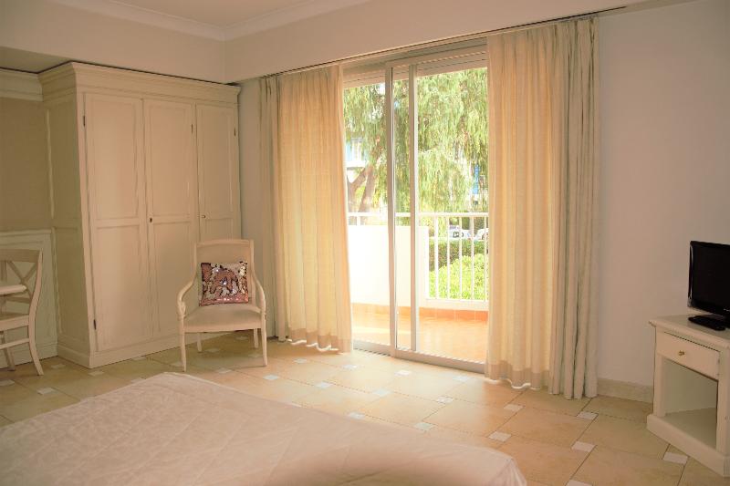 Résidence Carlton image
