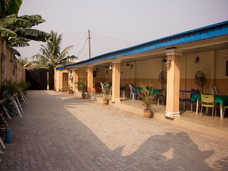 Castle City Resort & Suites Annex image