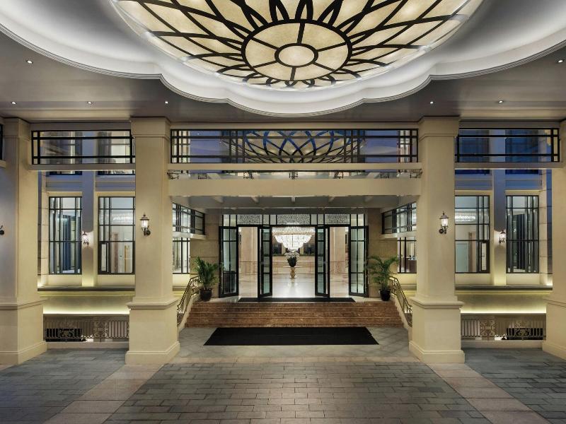 Sheraton Grand Danang Resort image