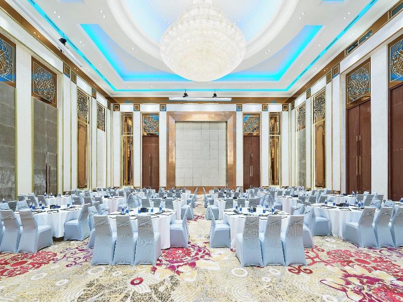 Sheraton Grand Danang Resort image