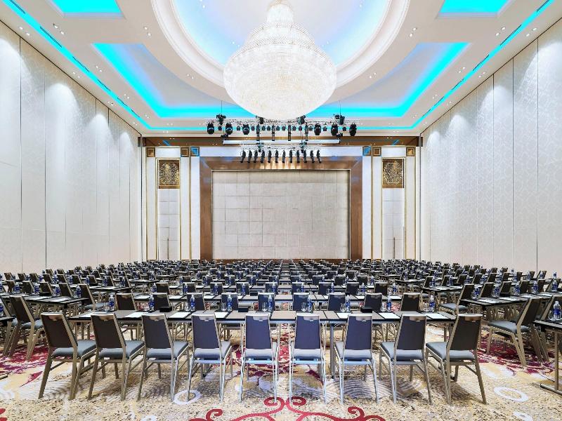 Sheraton Grand Danang Resort image