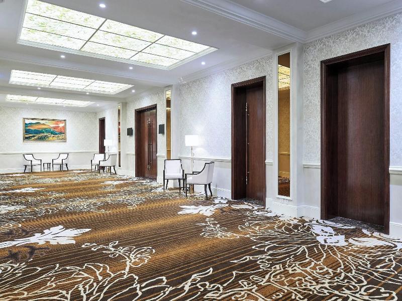 Sheraton Grand Danang Resort image