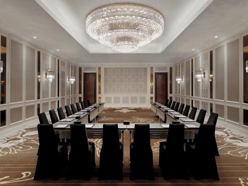 Sheraton Grand Danang Resort image