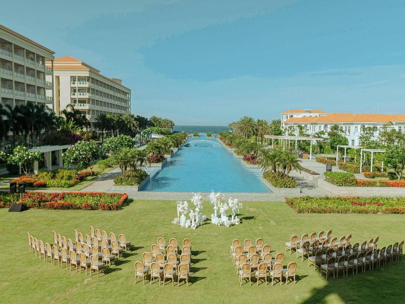 Sheraton Grand Danang Resort image