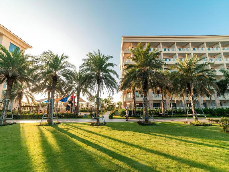 Sheraton Grand Danang Resort image