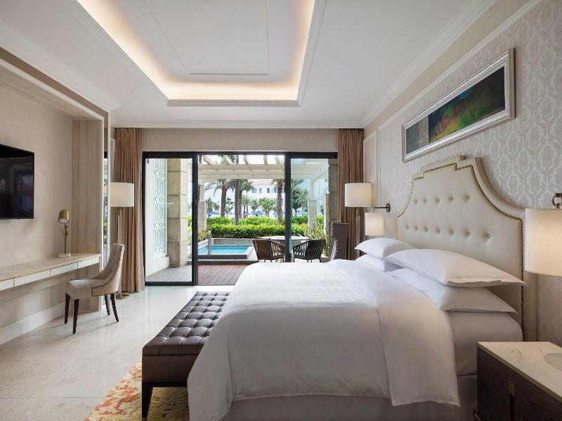 Sheraton Grand Danang Resort image