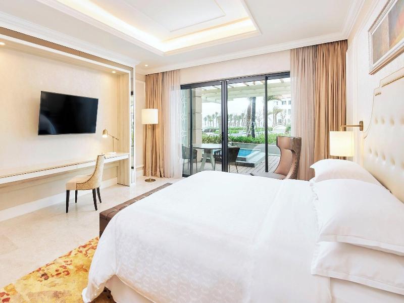 Sheraton Grand Danang Resort image