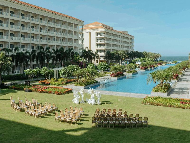Sheraton Grand Danang Resort image