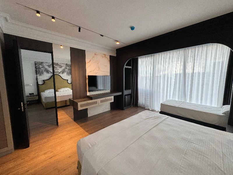 Premium Beach Hotel  image