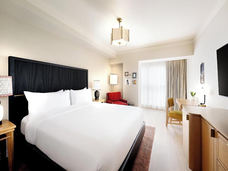 Hutton Hotel, Nashville, A Tribute Portfolio