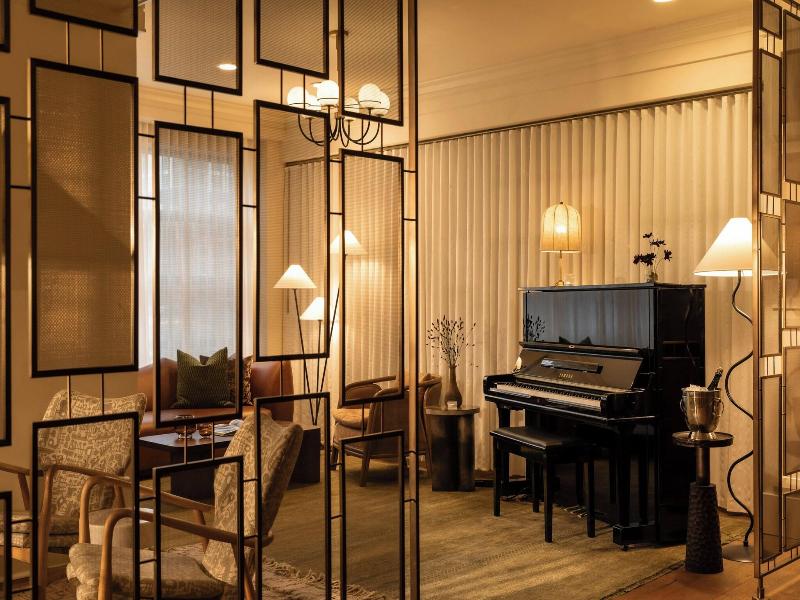 Hutton Hotel, Nashville, A Tribute Portfolio