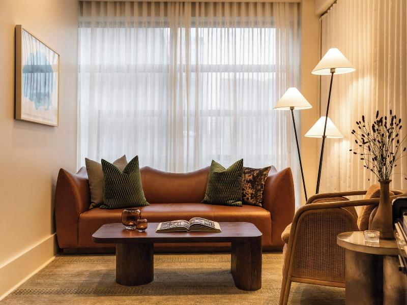 Hutton Hotel, Nashville, A Tribute Portfolio