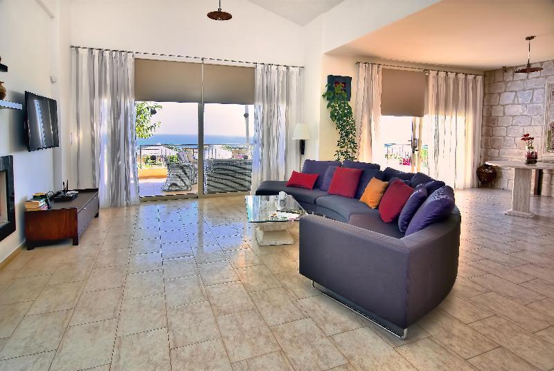 Dionysos Villa
