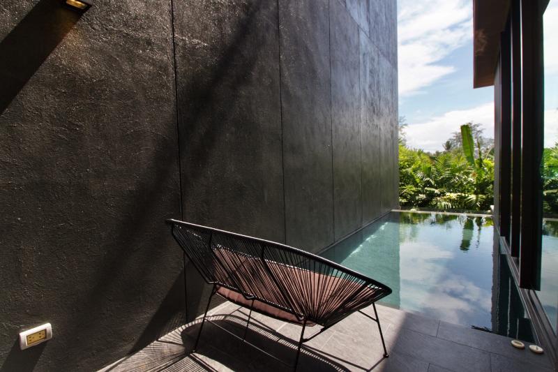 Glam Habitat image