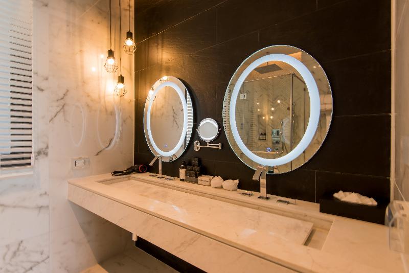 Glam Habitat image