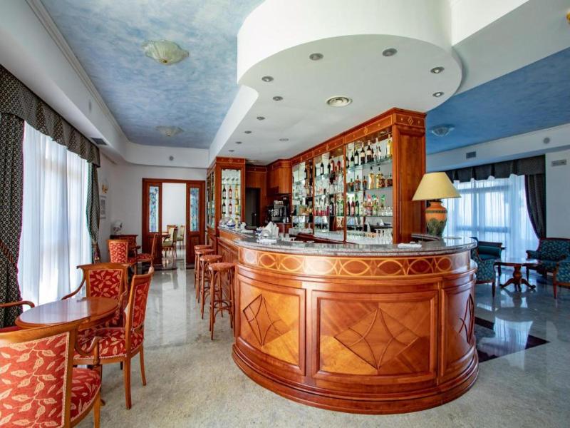 Hotel La Castellana image