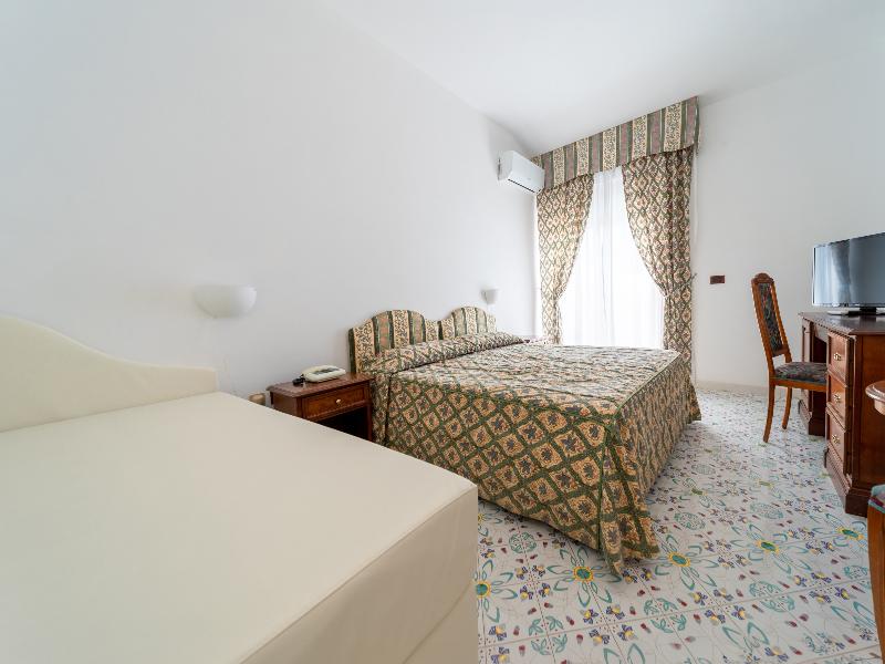 Hotel La Castellana image