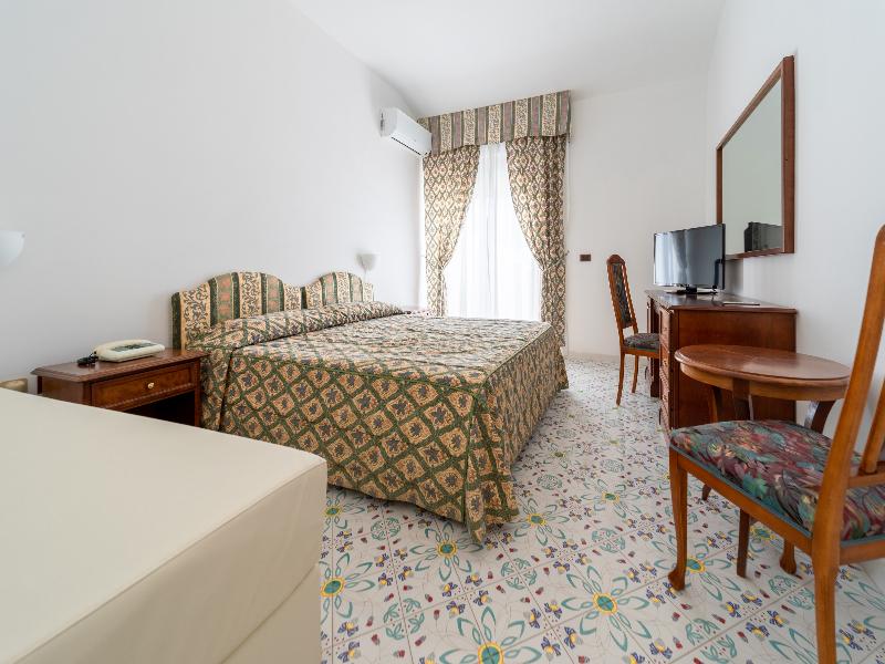 Hotel La Castellana image