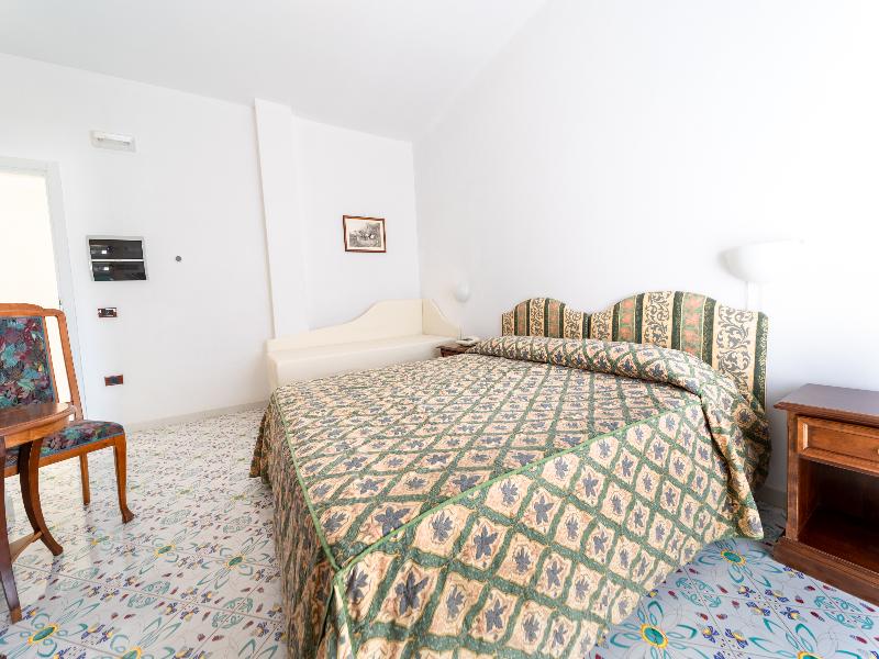 Hotel La Castellana image