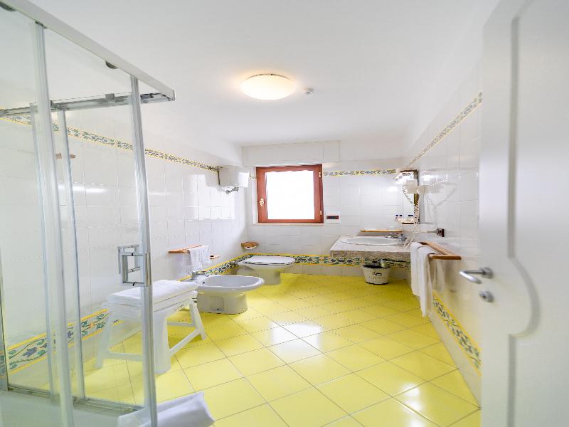 Hotel La Castellana image